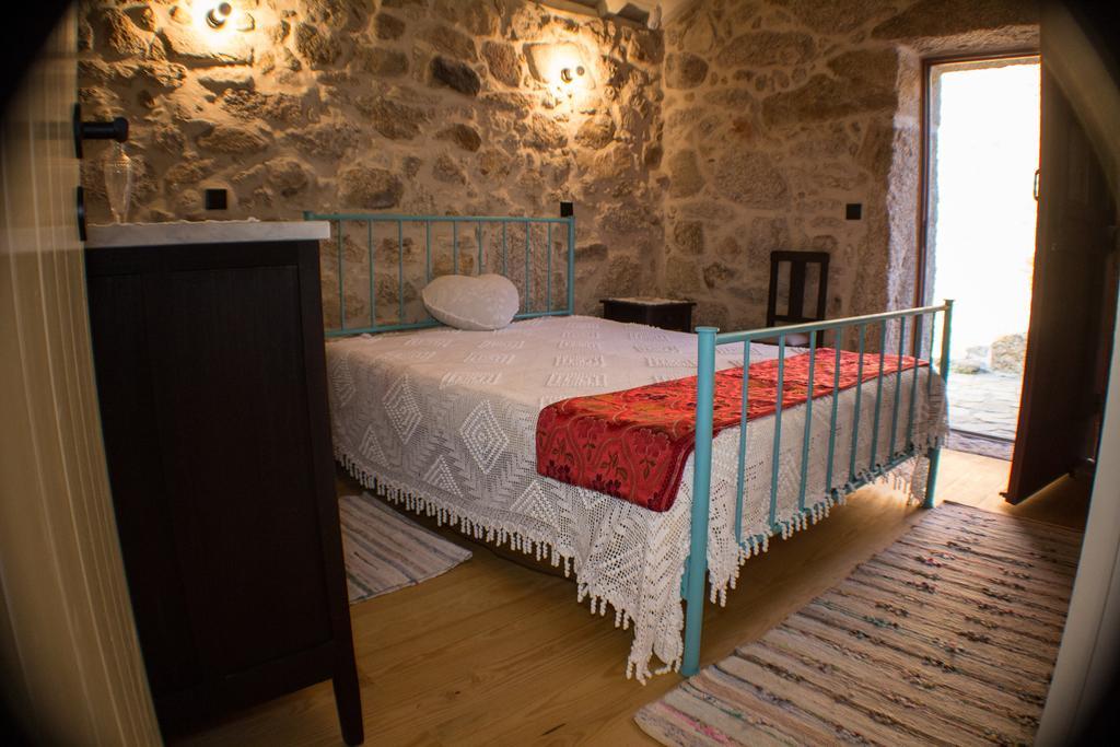 Penzion Casas Dos Avos Vale de Cambra Pokoj fotografie