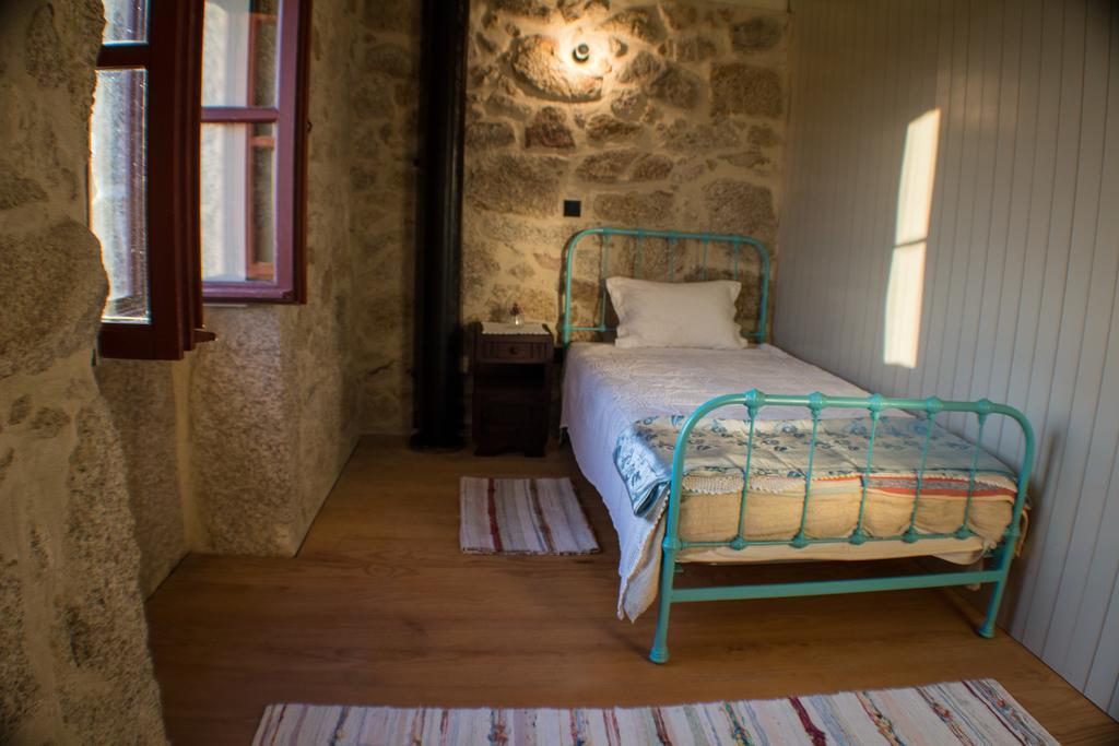 Penzion Casas Dos Avos Vale de Cambra Pokoj fotografie