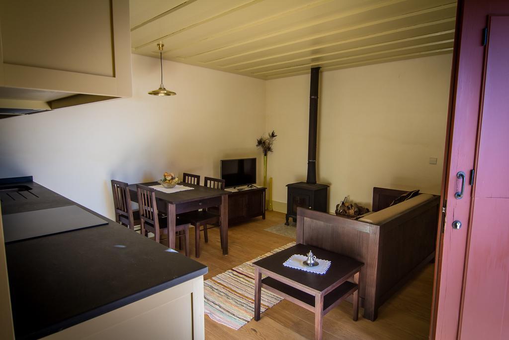 Penzion Casas Dos Avos Vale de Cambra Pokoj fotografie
